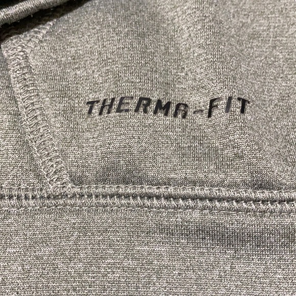 Nike Therma fit sweatshirt - Picture 2 of 4